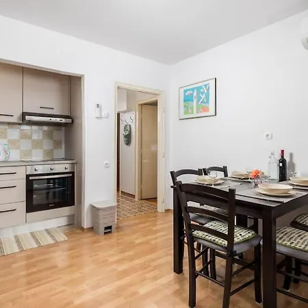 Teta Anka Apartman *