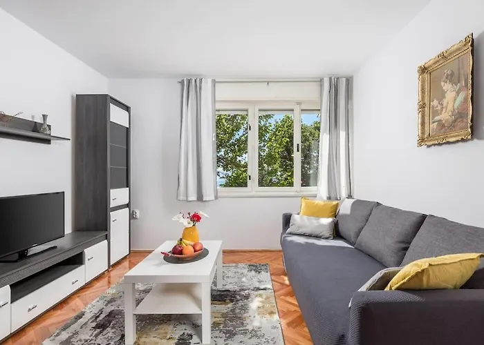 Apartment Teta Anka *